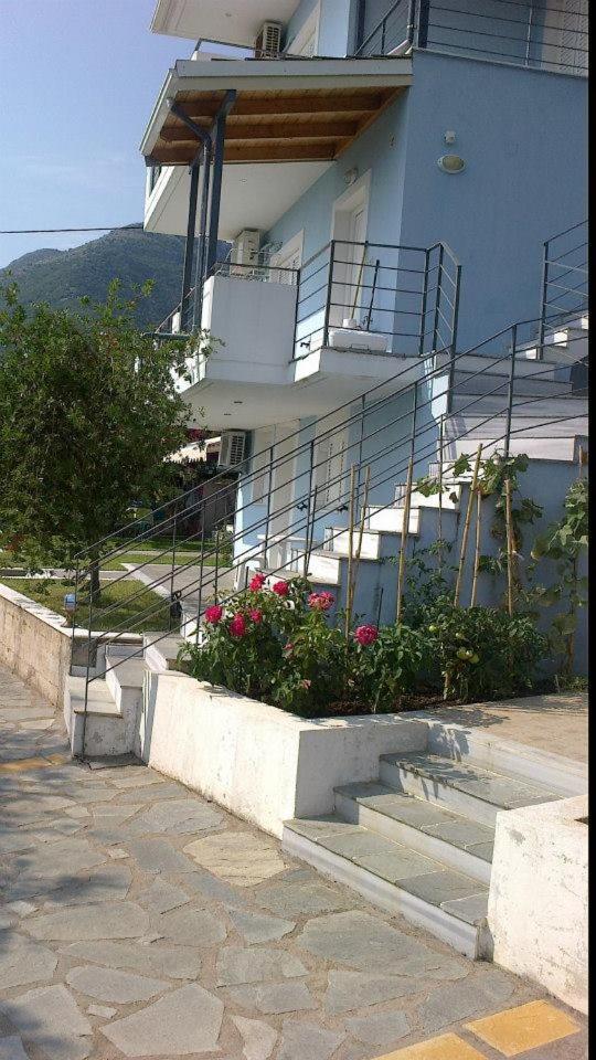 Casa Blu Apartment Nikiana Bagian luar foto